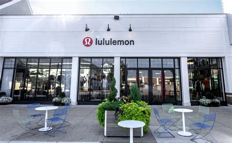 lululemon outlet boston.